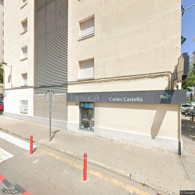 Street view near Farmàcia Sánchez-Castellà in Barcelona