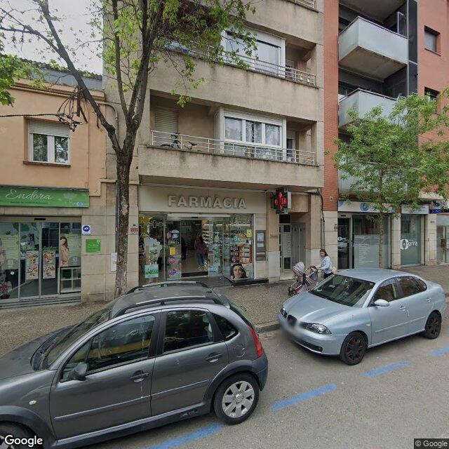 Street view near Farmàcia Sabrià Mestras in Girona
