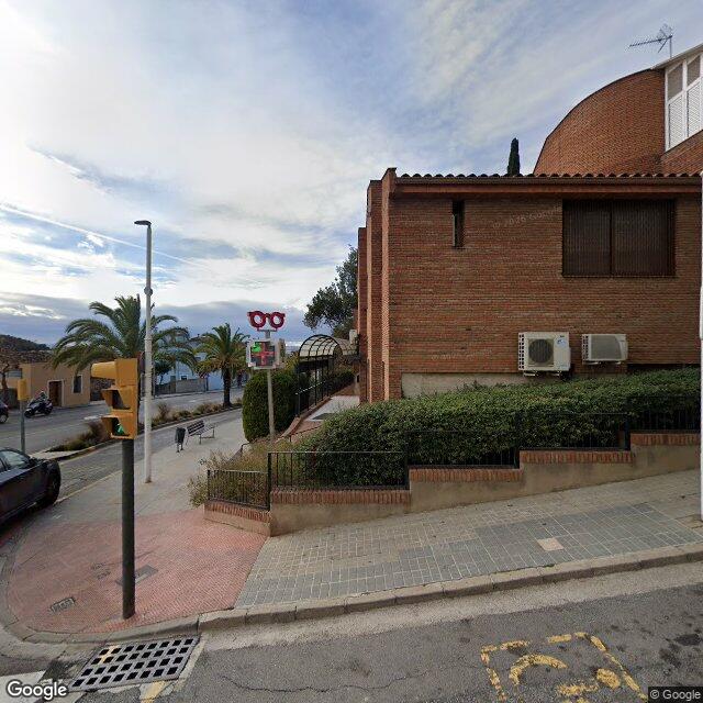 Street view near Farmàcia Samsó Llenas, Pere in Barcelona