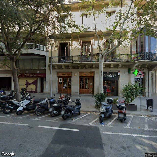 Street view near Farmàcia Santamaria Griera, V. - Riba Genís, C. in Barcelona