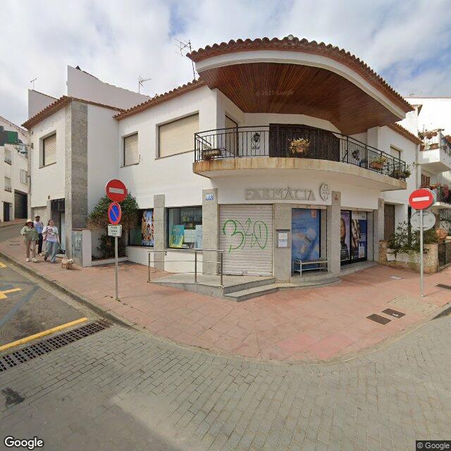 Street view near Farmàcia Santiago Pou Juanola in Gerona