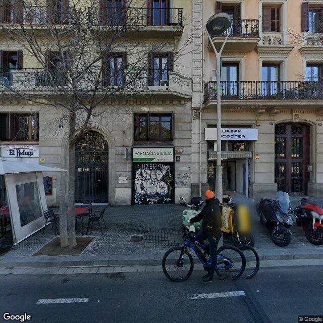 Street view near Farmàcia Sicilia in Barcelona