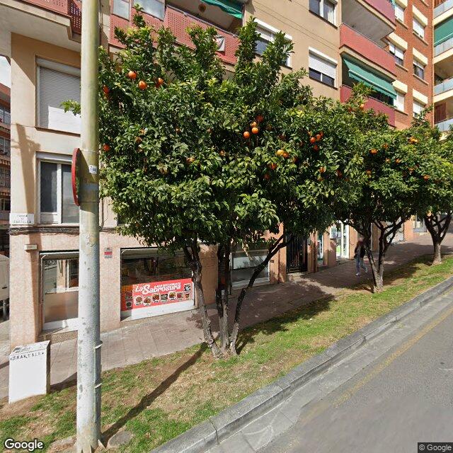 Street view near Farmàcia Suárez Sanz in Barcelona