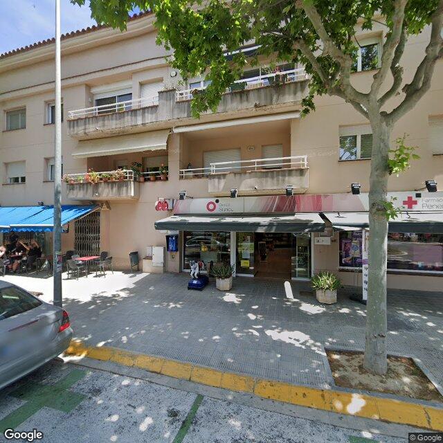 Street view near Farmàcia Suriol Roig, Ramon in Tarragona