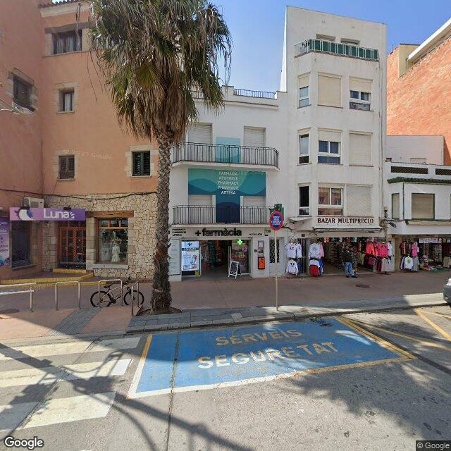 Street view near Farmàcia Tallada Mateu, Montserrat in Gerona
