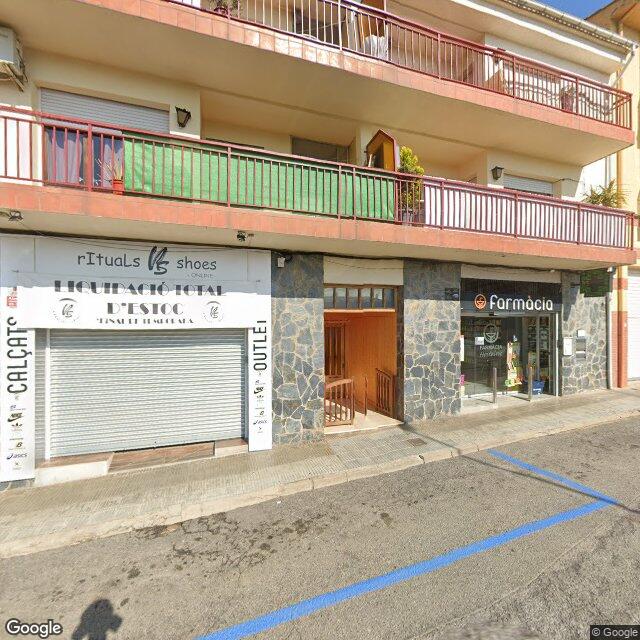Street view near Farmàcia Tusell Massachs, M. C. I Vila Tusell, X. in Gerona