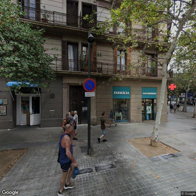 Street view near Farmàcia Urgellés Esquerra - Fàbregas Ferrer in Barcelona