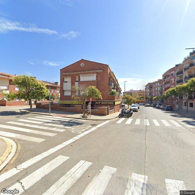 Street view near Farmàcia Vilà Boix in Barcelona