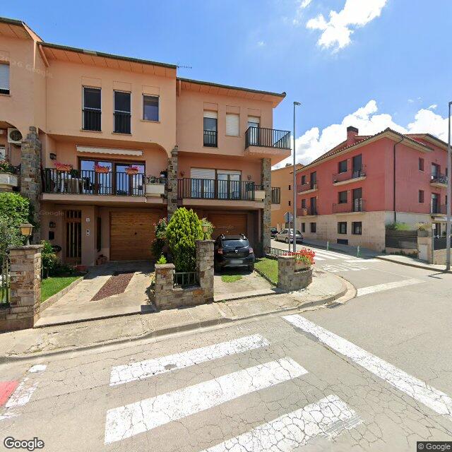 Street view near Farmàcia Vila Fontarnau, Maria in Barcelona