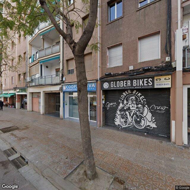 Street view near Farmàcia Vives Segrí, M. Assumpció in Barcelona