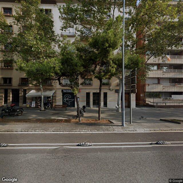 Street view near Farmàcia Xavier I Elisenda Casals in Barcelona