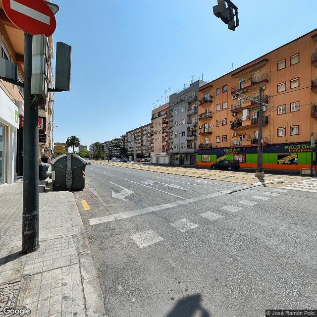 Street view near Farmácia Primado Reig Alfahuir in València