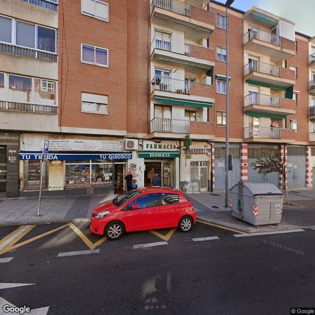 Street view near Farmacia Álvaro Ferrero Hernández in Salamanca