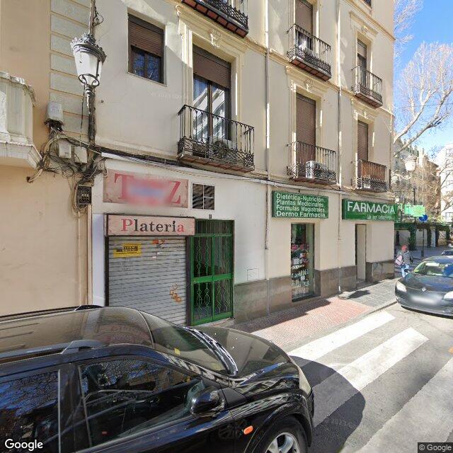Street view near Farmacia Ángel Martínez Serrano in Granada