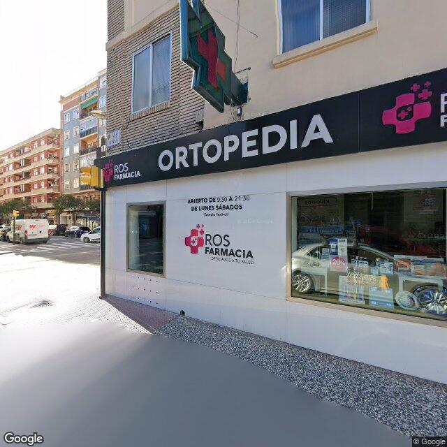 Street view near Farmacia Ôptica Blasco in Spain