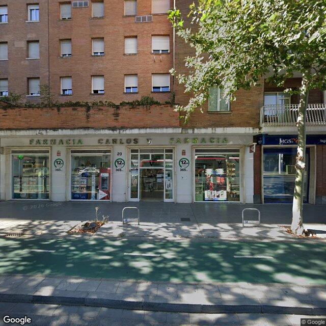 Street view near Farmacia - Óptica Carlos V in Sevilla