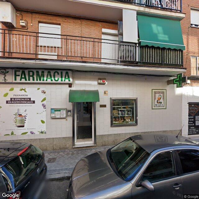 Street view near Farmacia in Madrid