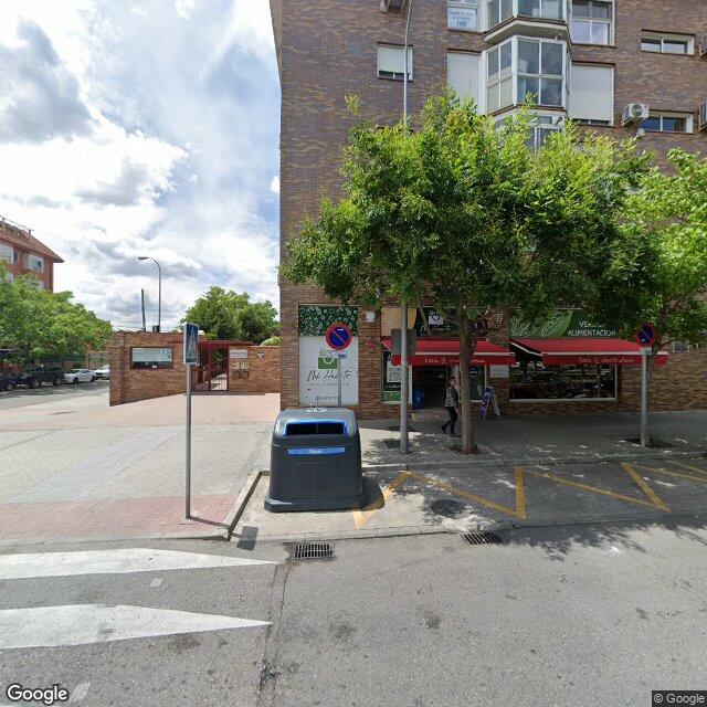 Street view near Farmacia in Madrid
