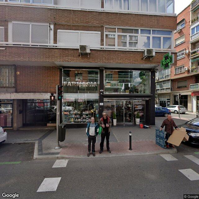 Street view near Farmacia in Madrid