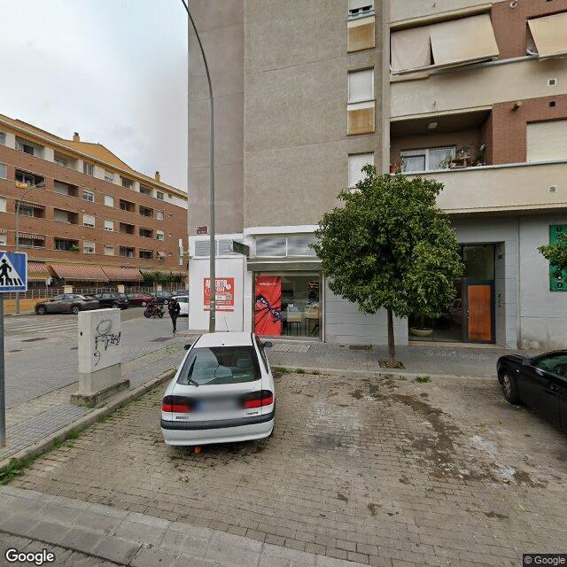 Street view near Farmacia in Córdoba