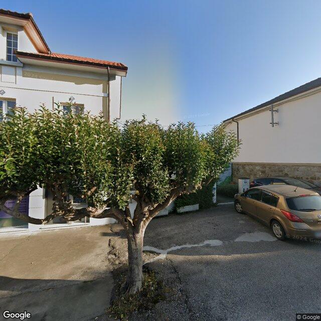 Street view near Farmacia in Cadavedo