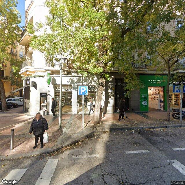 Street view near Farmacia in Madrid