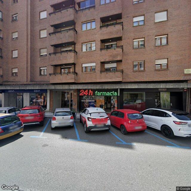 Street view near Farmacia 24H Graciela Menéndez in Pamplona/Iruña
