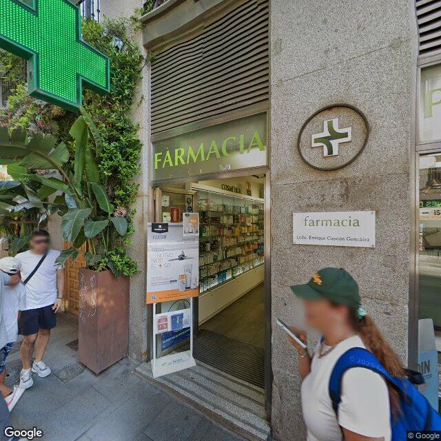 Street view near Farmacia in Madrid