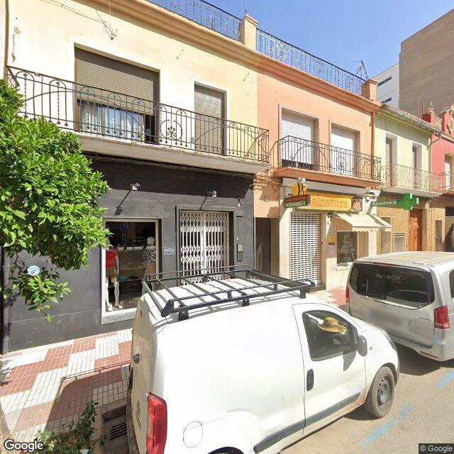 Street view near Farmacia in Valencia