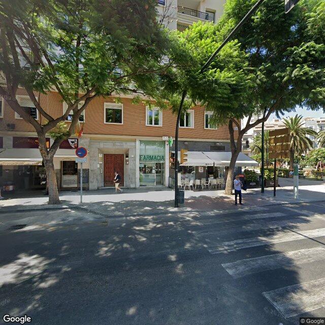Street view near Farmacia in Málaga