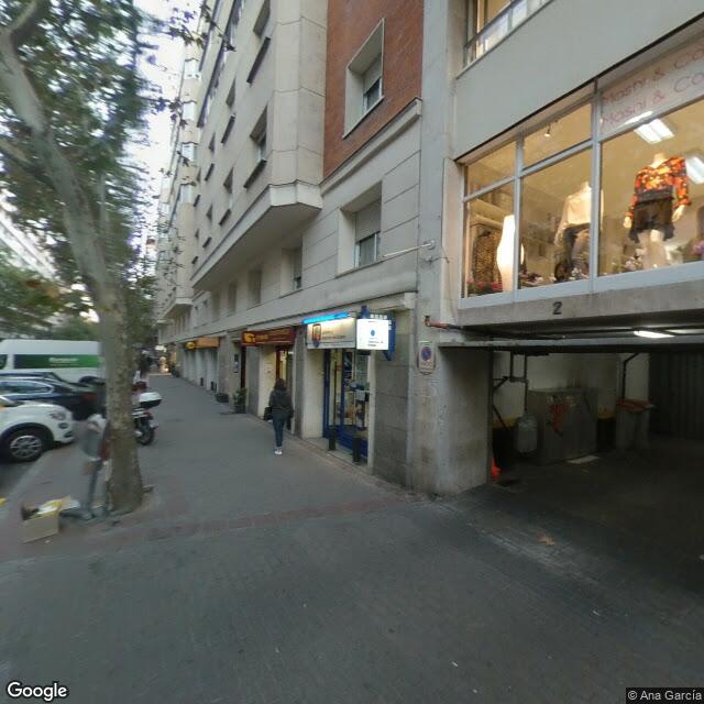 Street view near Farmacia in Madrid