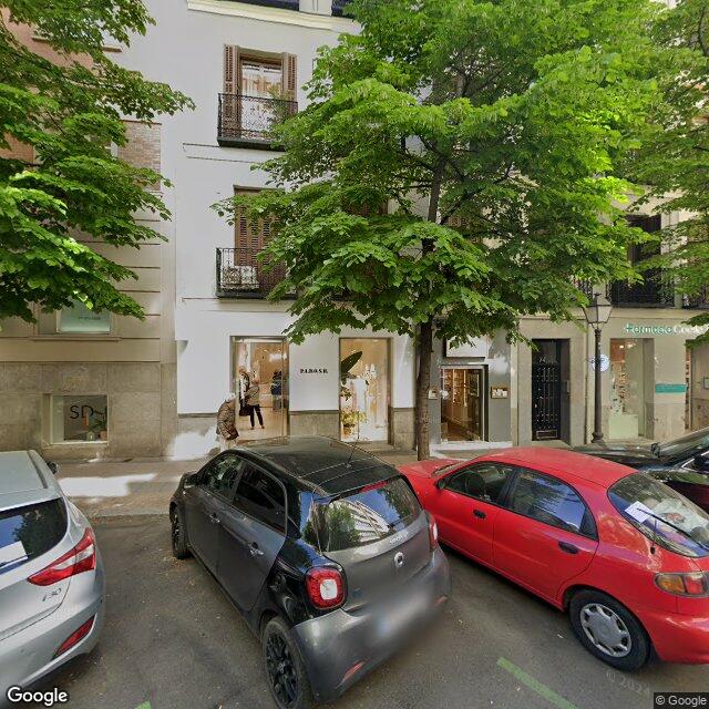 Street view near Farmacia in Madrid