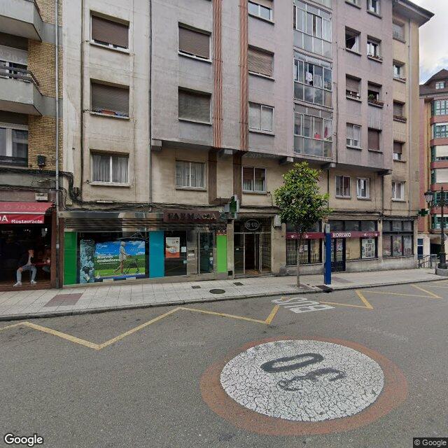 Street view near Farmacia in Oviedo