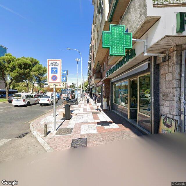 Street view near Farmacia in Madrid