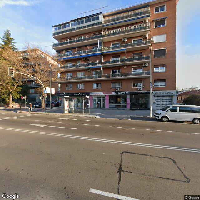 Street view near Farmacia in Spain