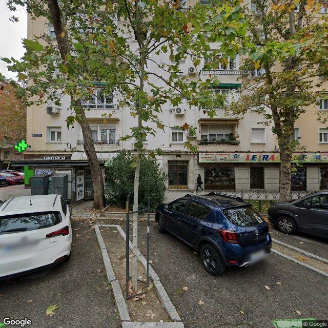 Street view near Farmacia in Madrid