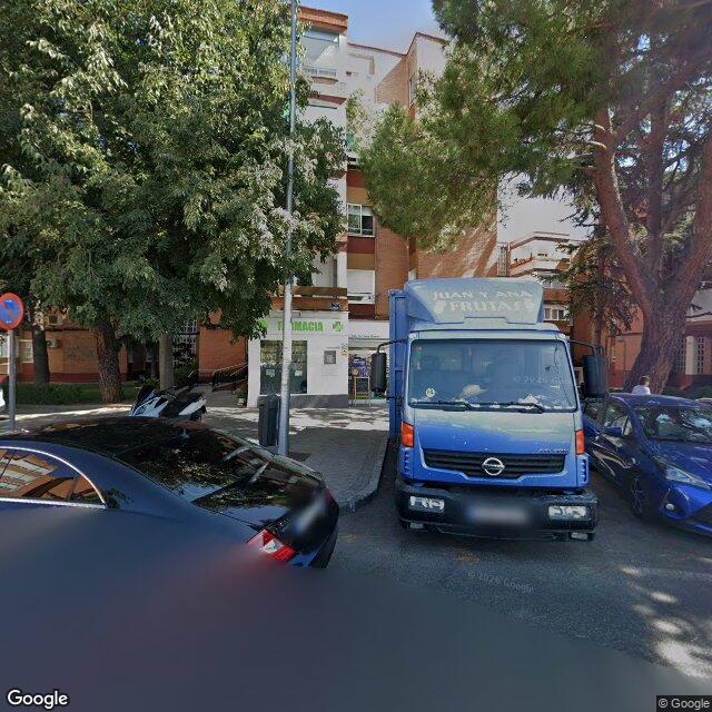 Street view near Farmacia in Spain