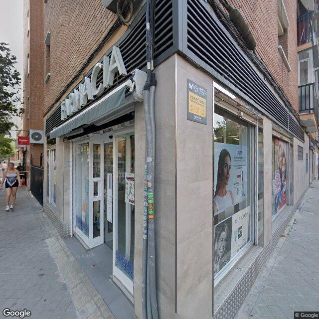 Street view near Farmacia in Madrid
