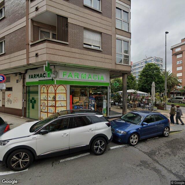 Street view near Farmacia in Gijón/Xixón