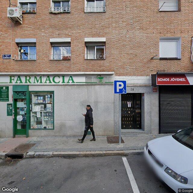 Street view near Farmacia in Madrid