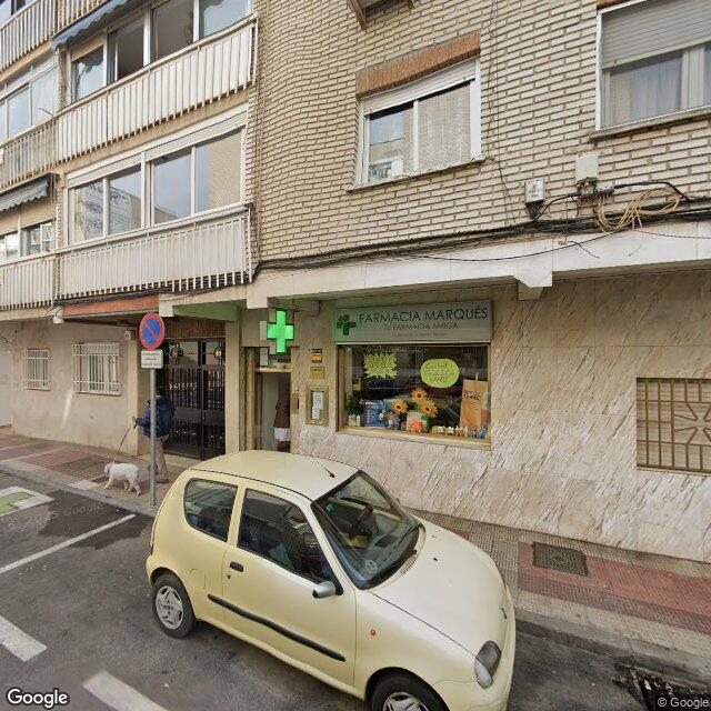 Street view near Farmacia in Spain