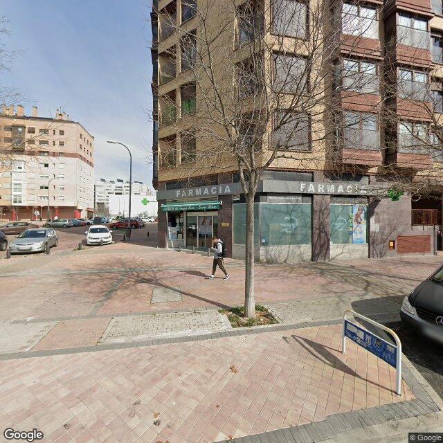 Street view near Farmacia in Madrid