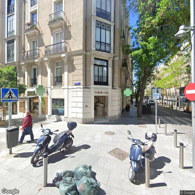 Street view near Farmacia in Madrid