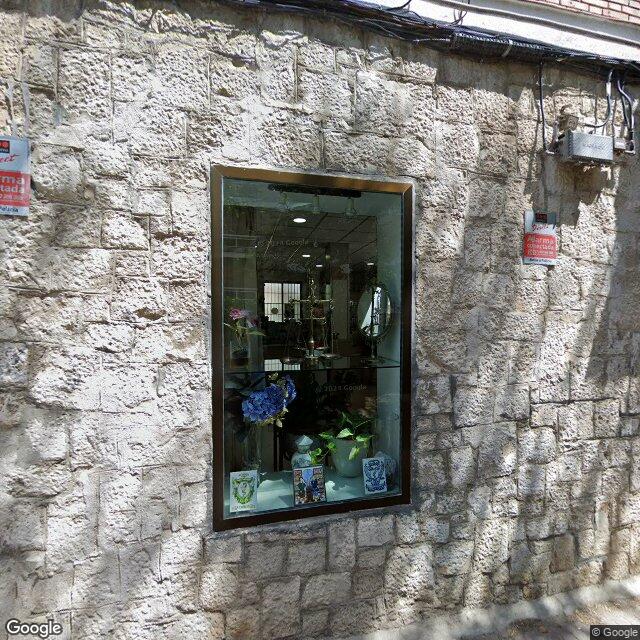 Street view near Farmacia in Madrid