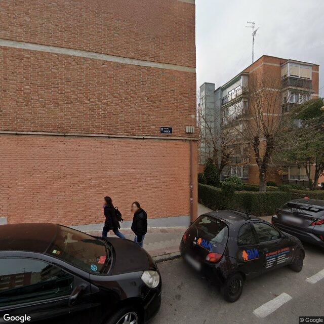 Street view near Farmacia in Madrid