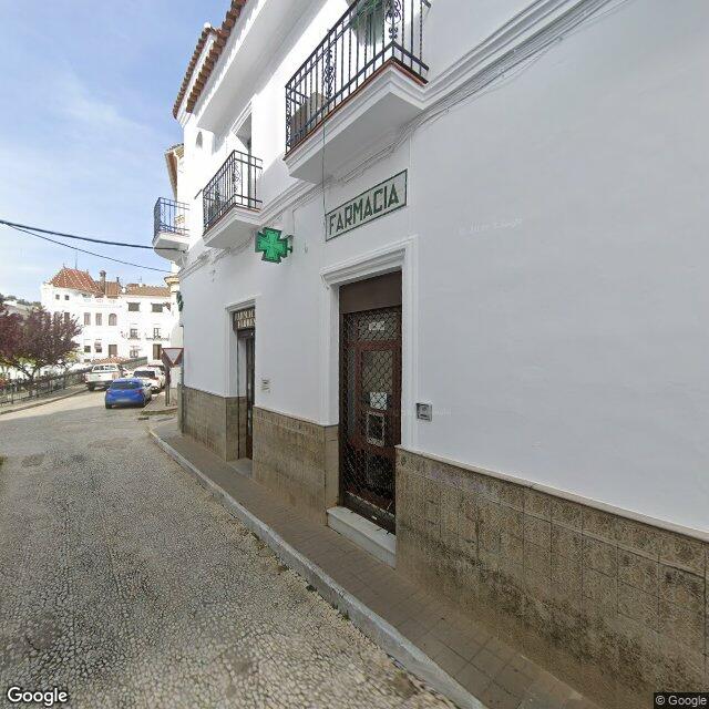 Street view near Farmacia in Spain
