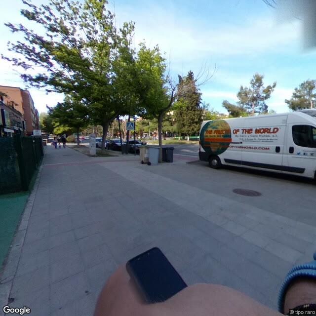 Street view near Farmacia in Pozuelo de Alarcón