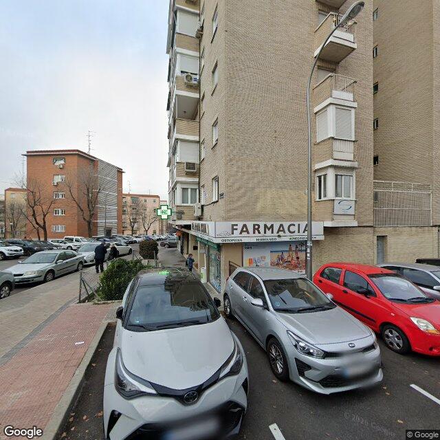 Street view near Farmacia in Madrid