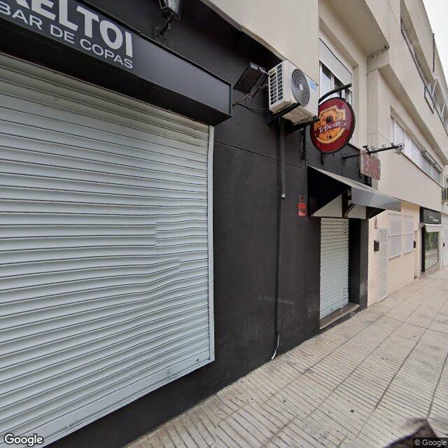 Street view near Farmacia in Spain