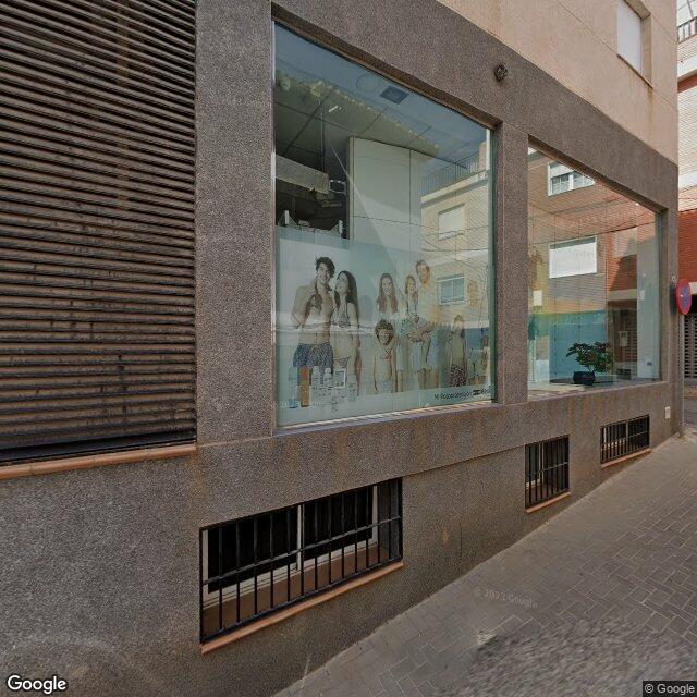 Street view near Farmacia in Spain